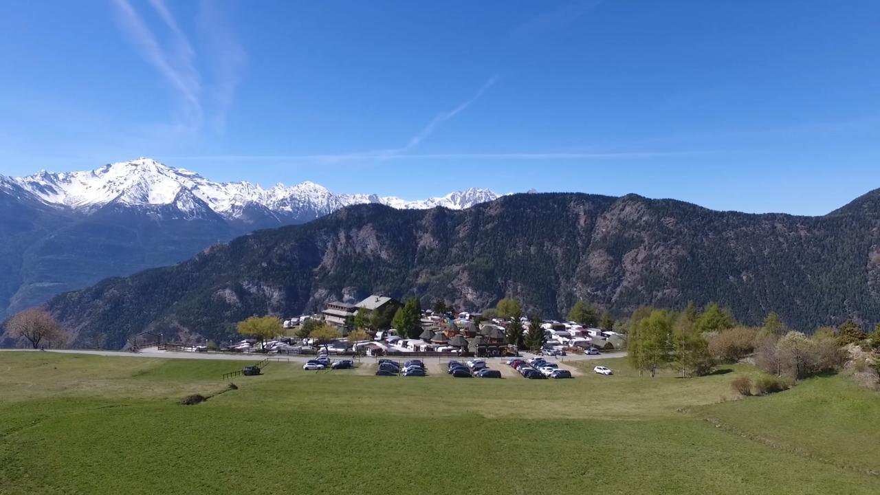 Dalailama Village Анте-Сент-Андре Экстерьер фото